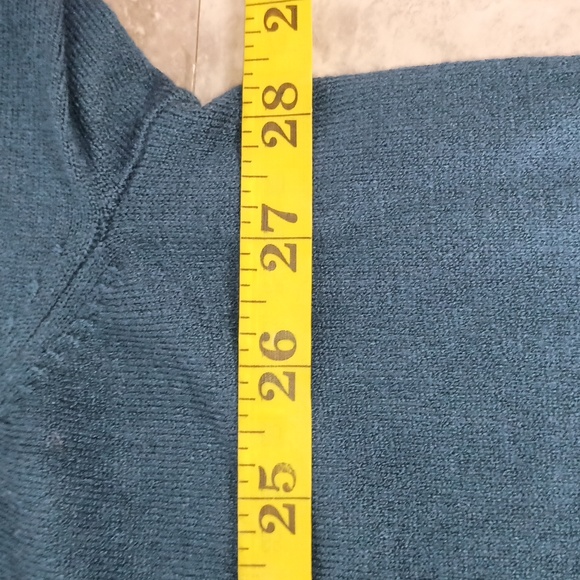 Torrid Women's V-neck cardigan made from 100% viscose knit - Picture 5 of 9